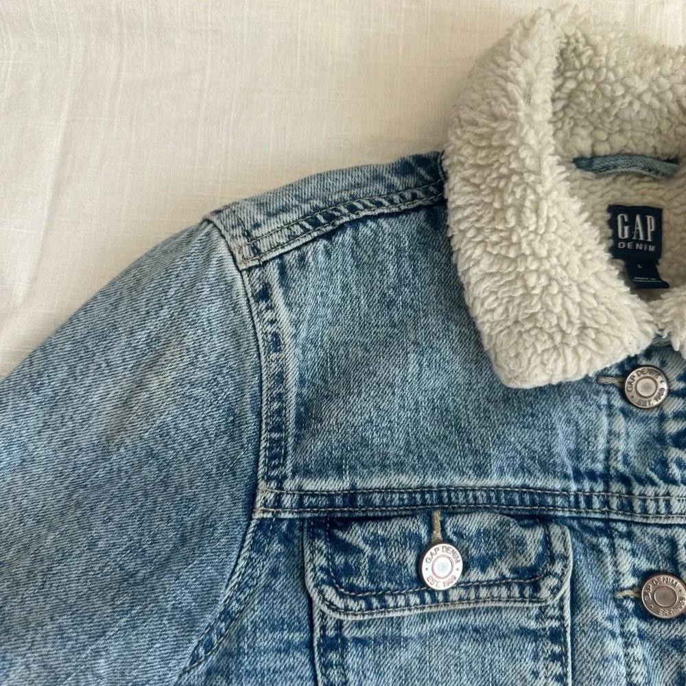 Gap Kids Sherpa Lined‎ Denim Icon Jacket Light Wash Blue Size L 10-11 413974-00